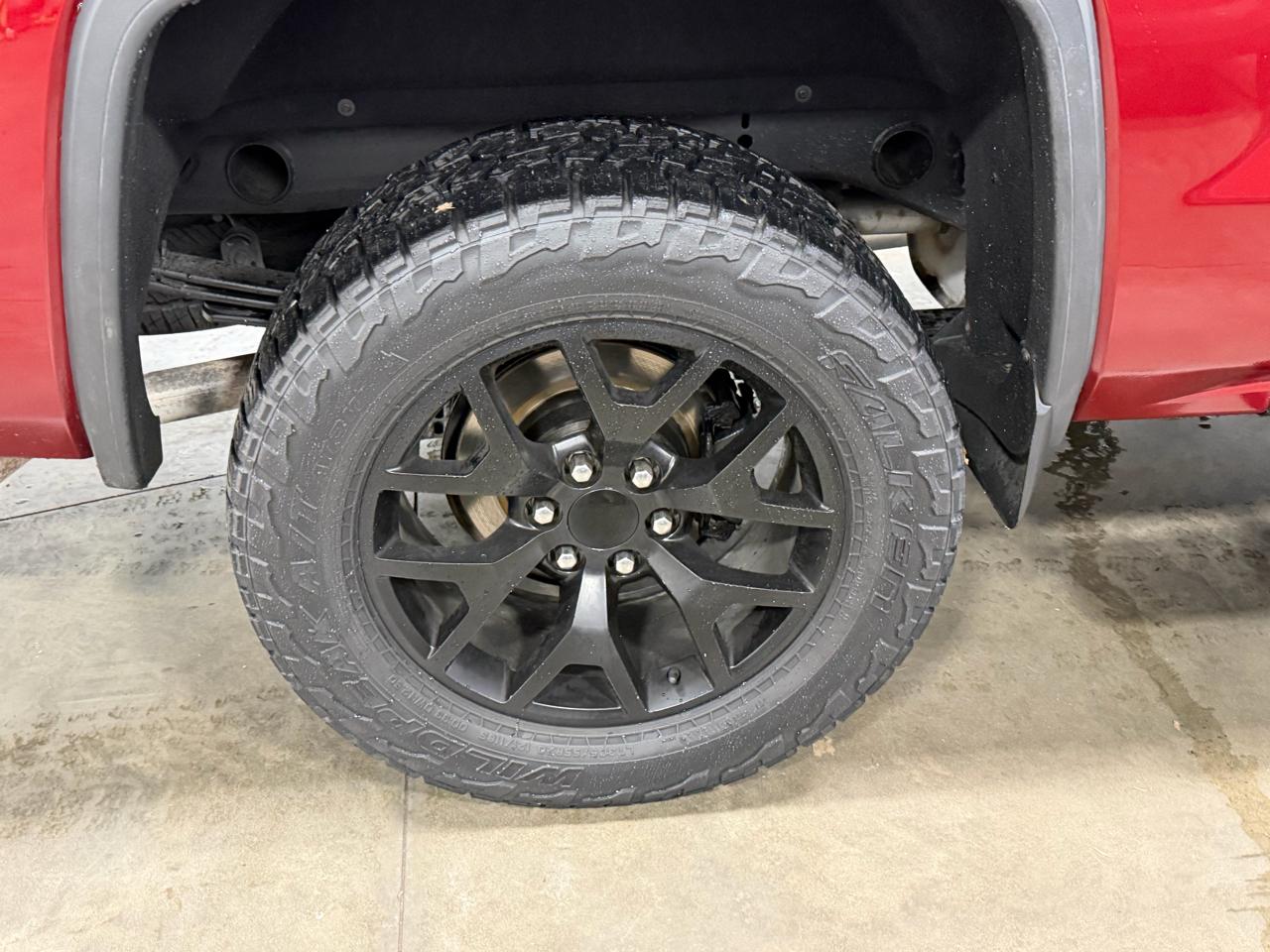 GMC Sierra 1500 4WD Crew Cab 143.5" SLT 2018