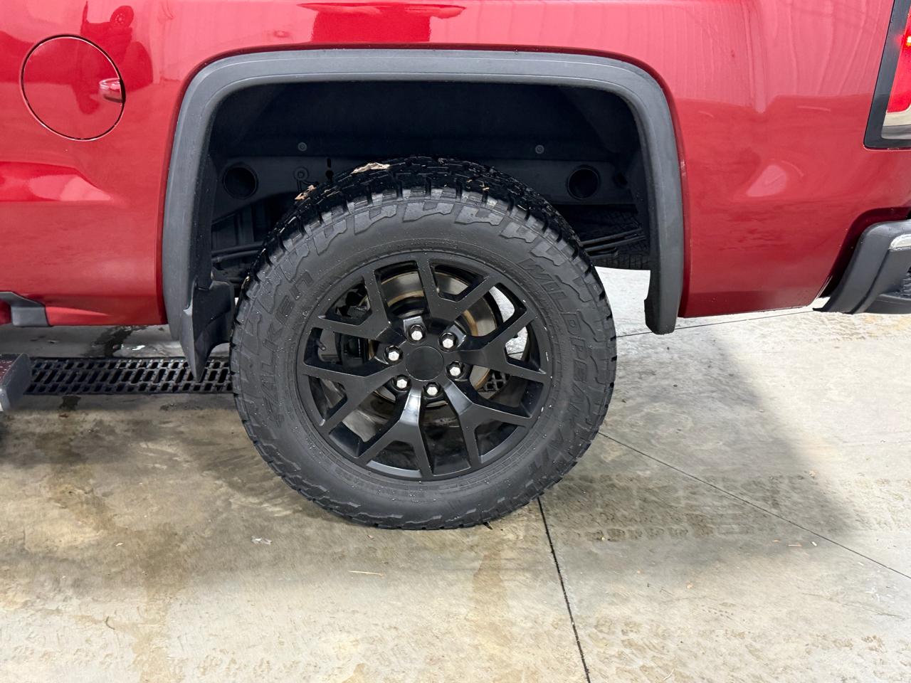 GMC Sierra 1500 4WD Crew Cab 143.5" SLT 2018