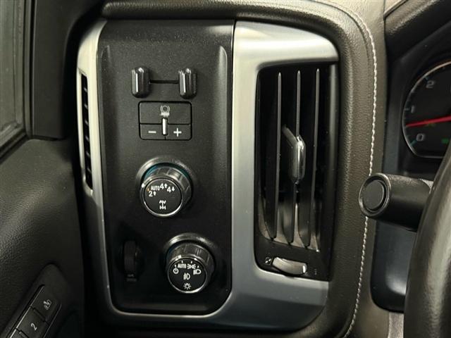 GMC Sierra 1500 4WD Crew Cab 143.5" SLT 2018