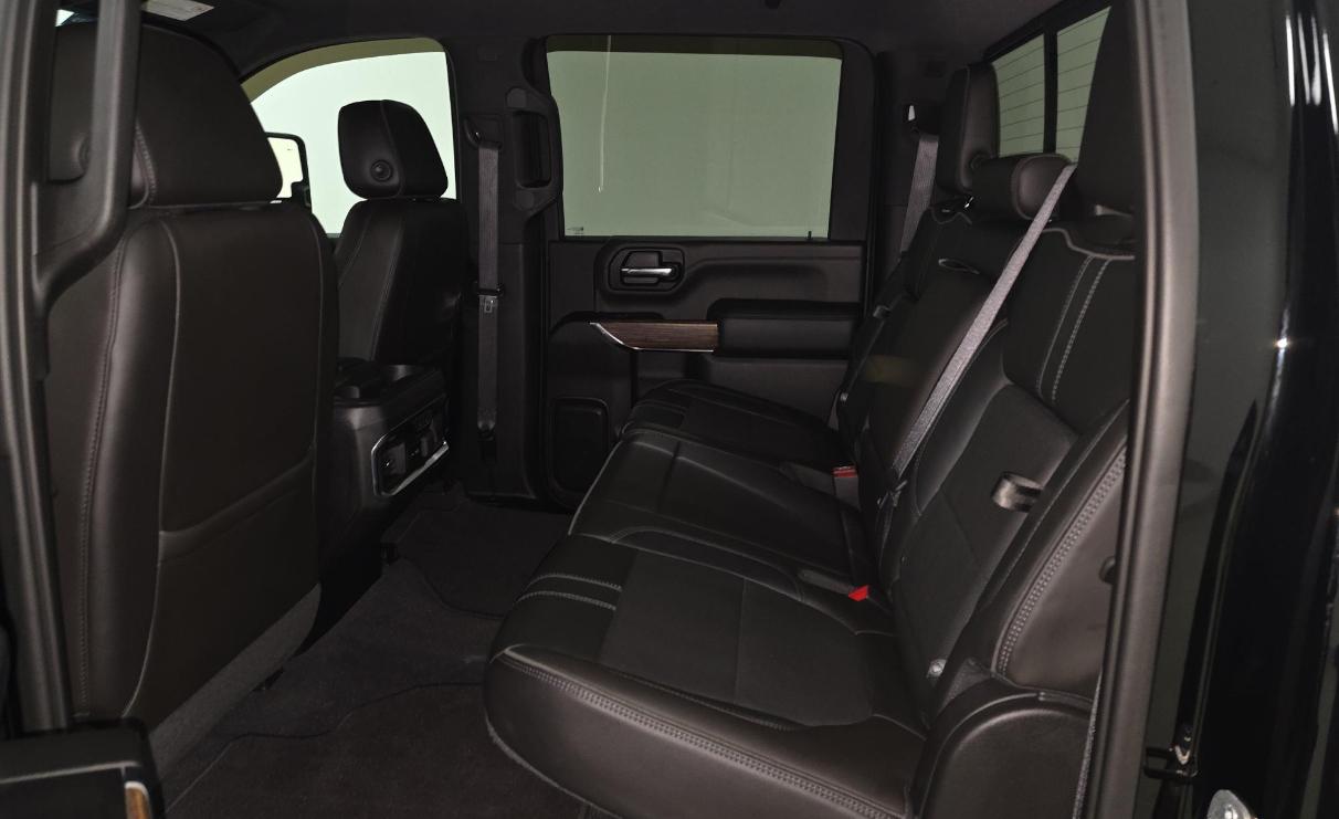 Chevrolet Silverado 2500HD 4WD Crew Cab 159" High Country 2020