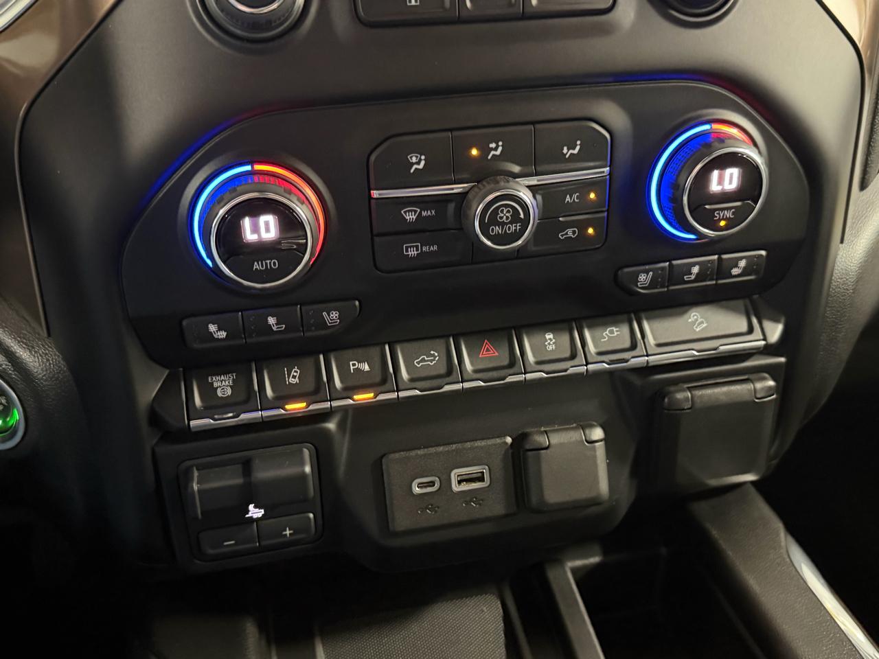 Chevrolet Silverado 2500HD 4WD Crew Cab 159" High Country 2020