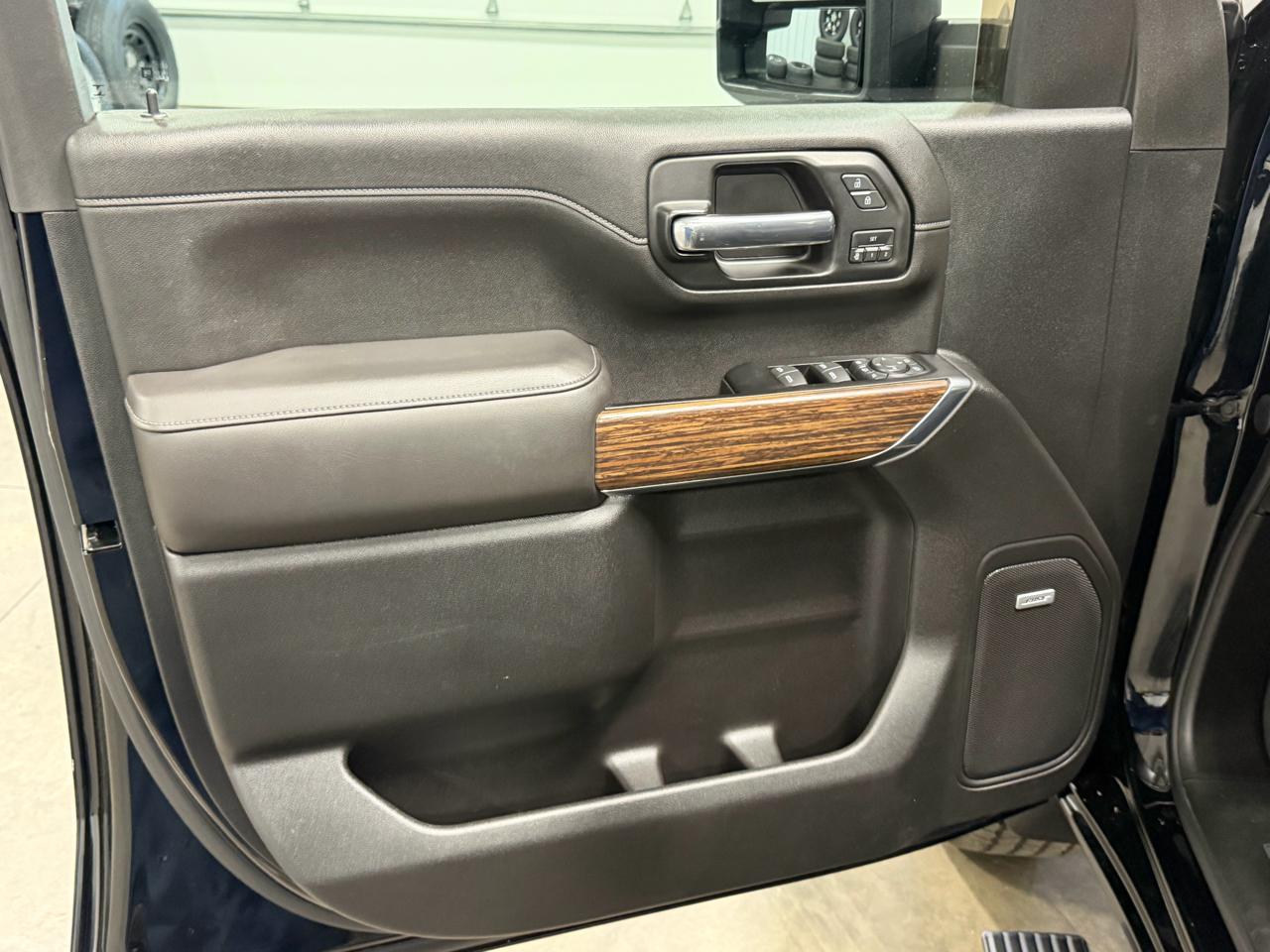 Chevrolet Silverado 2500HD 4WD Crew Cab 159" High Country 2020