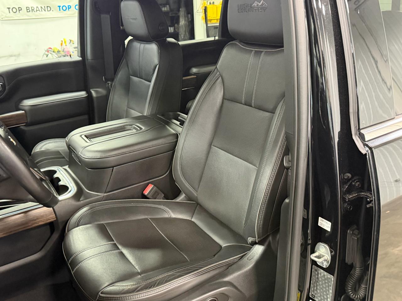 Chevrolet Silverado 2500HD 4WD Crew Cab 159" High Country 2020