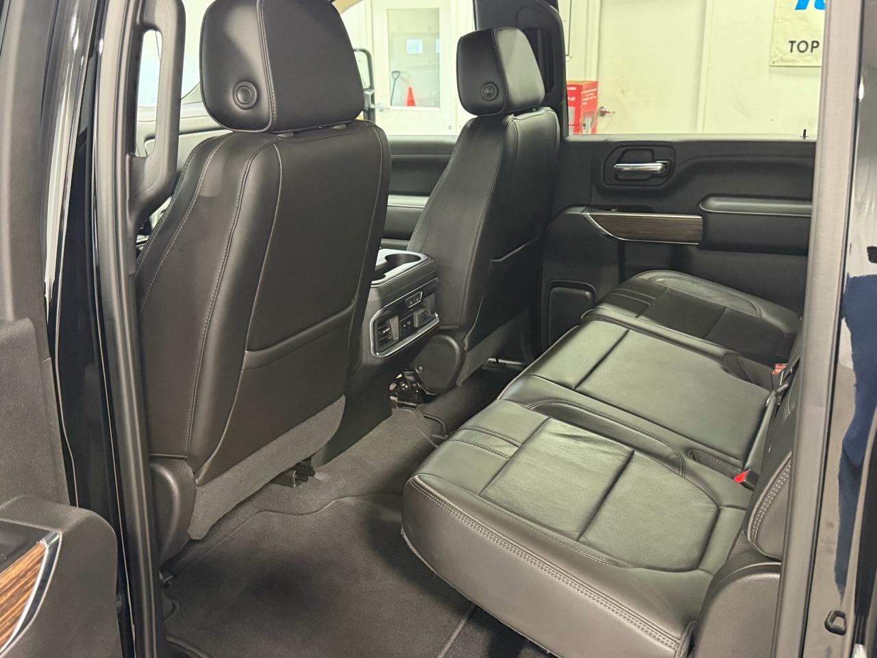 Chevrolet Silverado 2500HD 4WD Crew Cab 159" High Country 2020