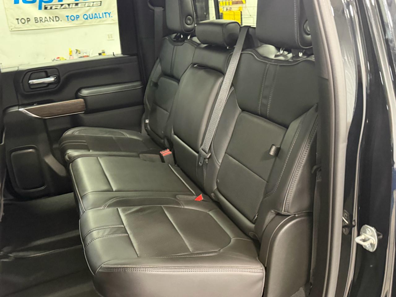 Chevrolet Silverado 2500HD 4WD Crew Cab 159" High Country 2020