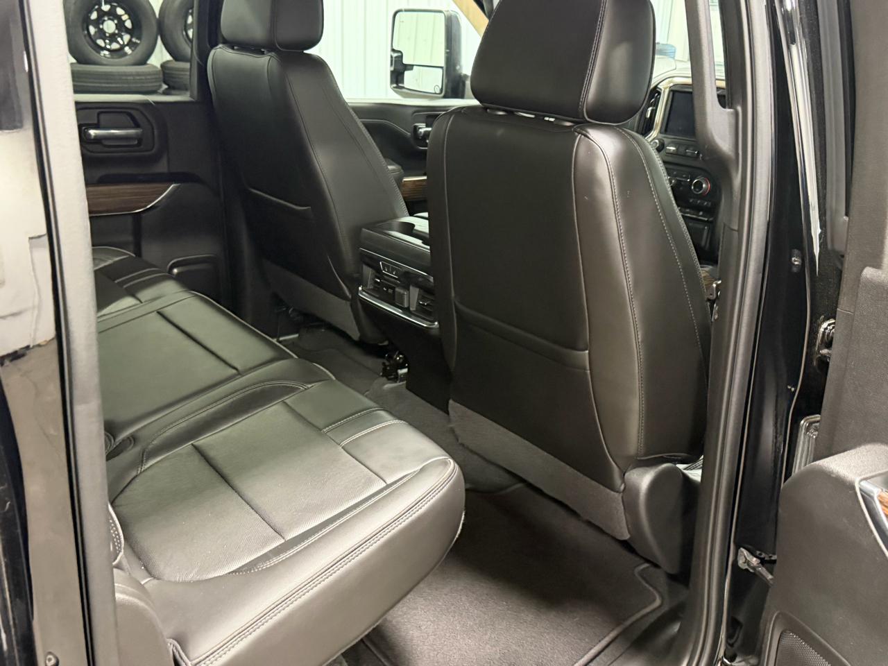 Chevrolet Silverado 2500HD 4WD Crew Cab 159" High Country 2020