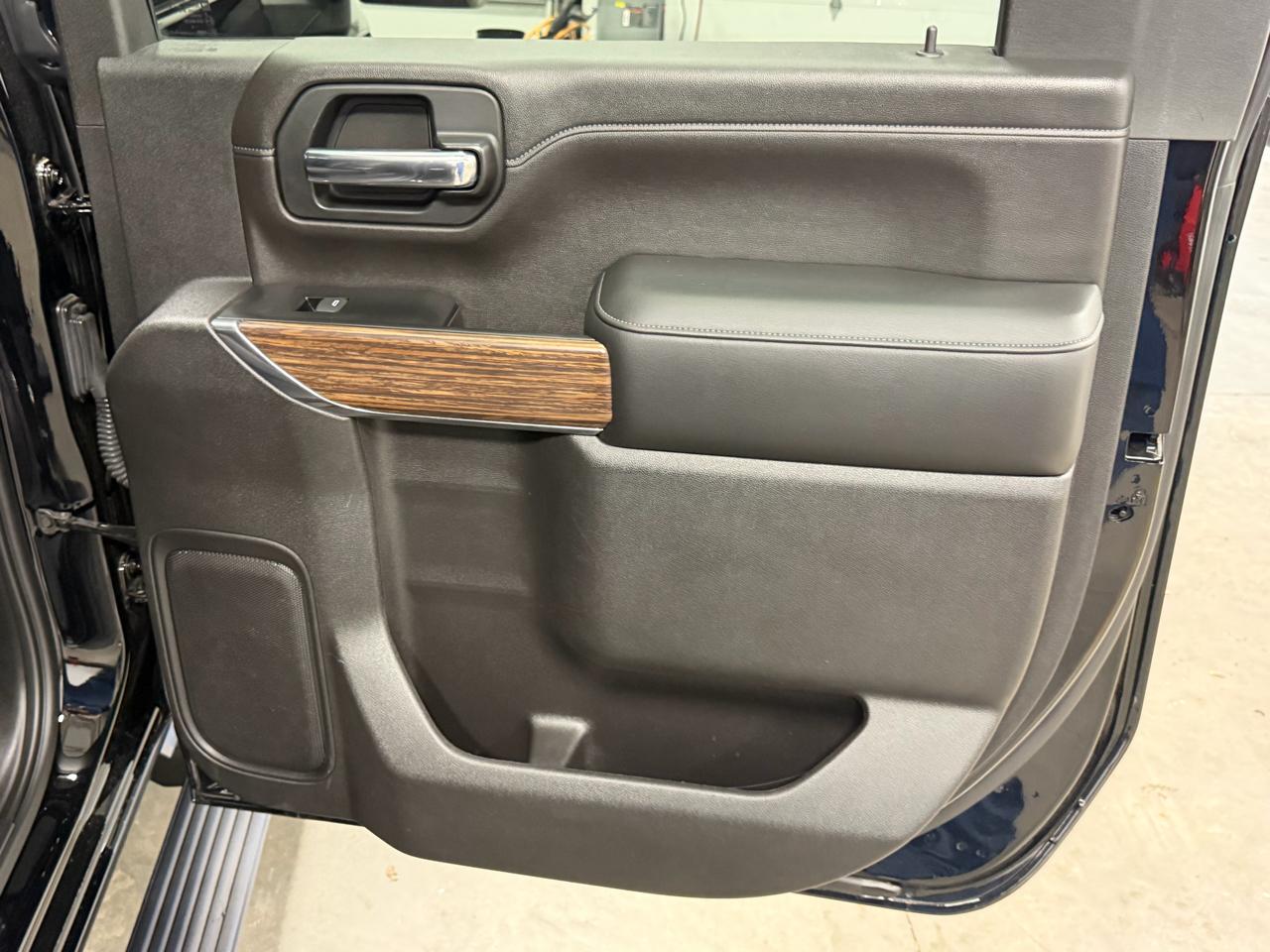 Chevrolet Silverado 2500HD 4WD Crew Cab 159" High Country 2020