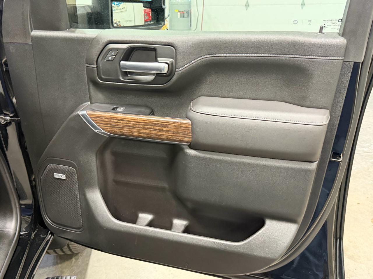 Chevrolet Silverado 2500HD 4WD Crew Cab 159" High Country 2020