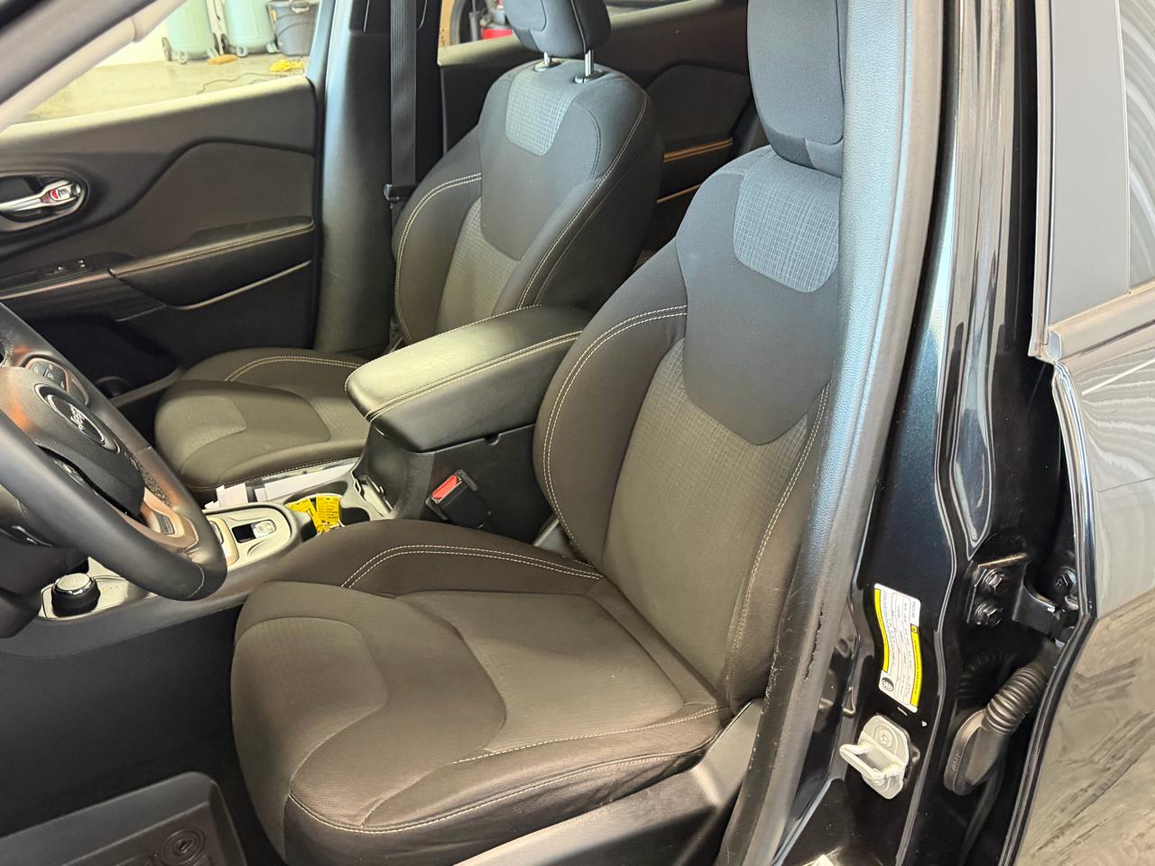 Jeep Cherokee 4WD 4dr Altitude *Ltd Avail* 2016