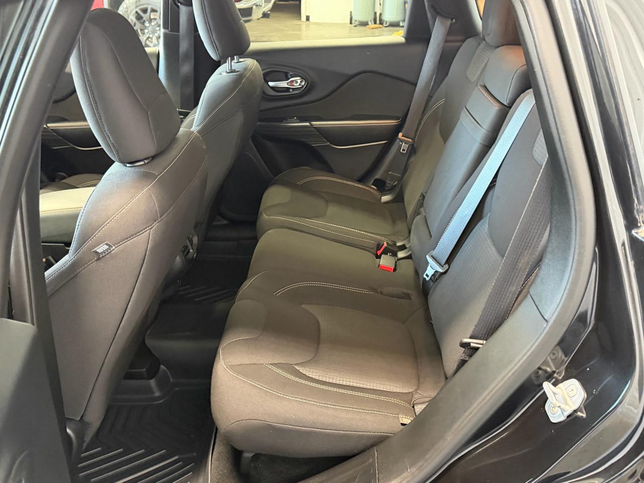 Jeep Cherokee 4WD 4dr Altitude *Ltd Avail* 2016