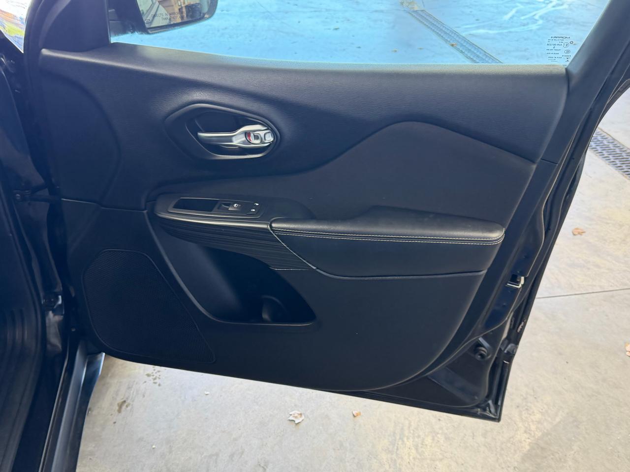 Jeep Cherokee 4WD 4dr Altitude *Ltd Avail* 2016