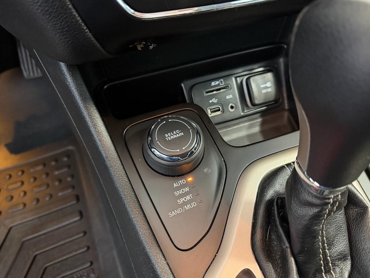 Jeep Cherokee 4WD 4dr Altitude *Ltd Avail* 2016