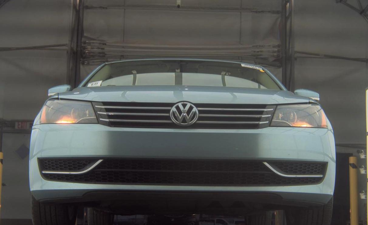 Volkswagen Passat 4dr Sdn 2.5L Auto SE 2013