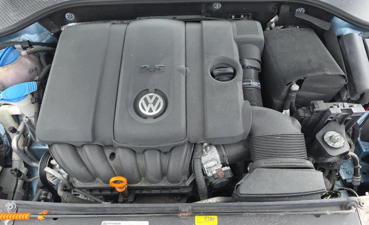 Volkswagen Passat 4dr Sdn 2.5L Auto SE 2013