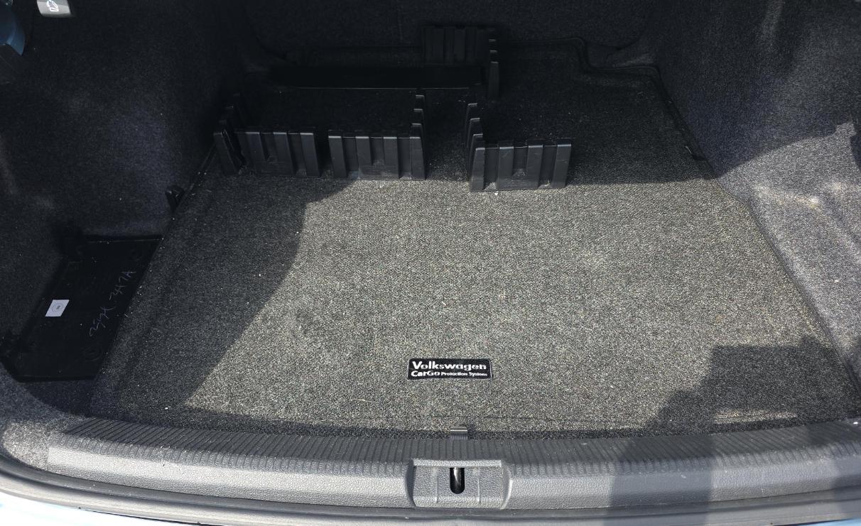 Volkswagen Passat 4dr Sdn 2.5L Auto SE 2013