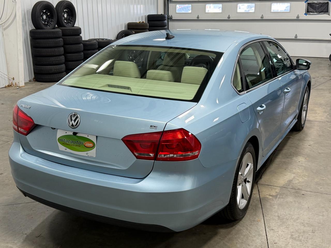 Volkswagen Passat 4dr Sdn 2.5L Auto SE 2013