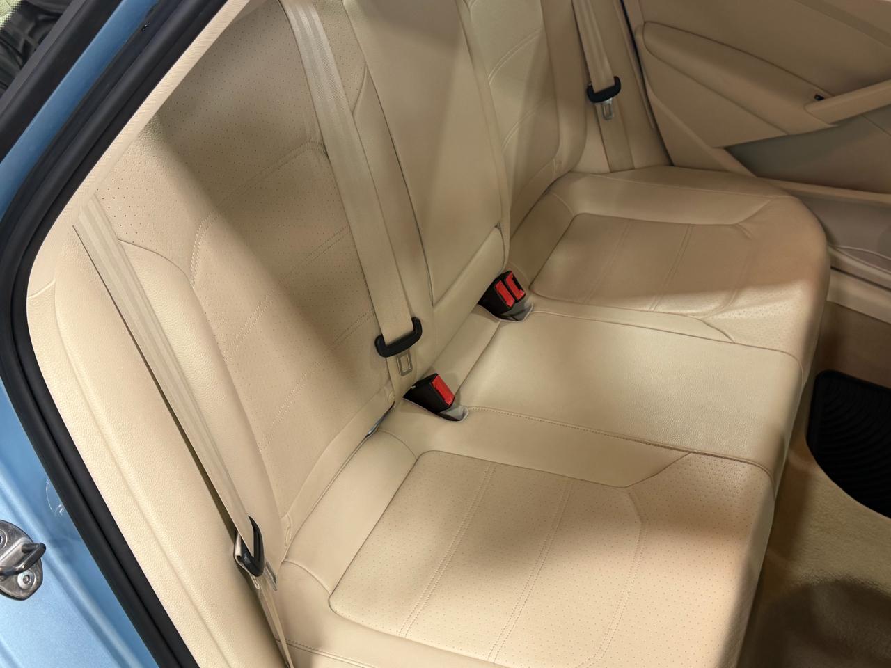 Volkswagen Passat 4dr Sdn 2.5L Auto SE 2013