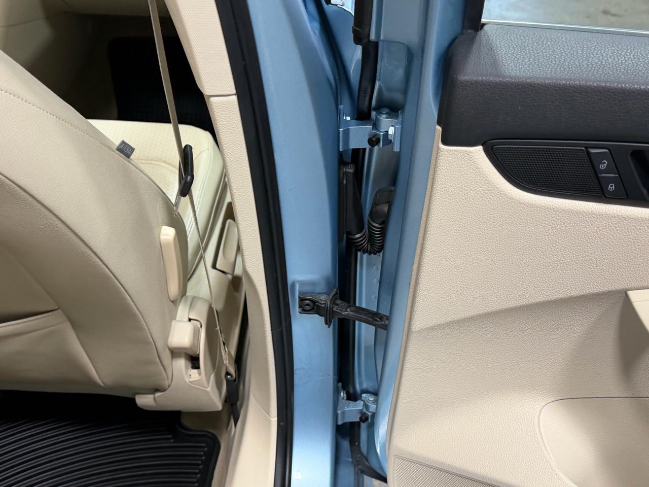 Volkswagen Passat 4dr Sdn 2.5L Auto SE 2013