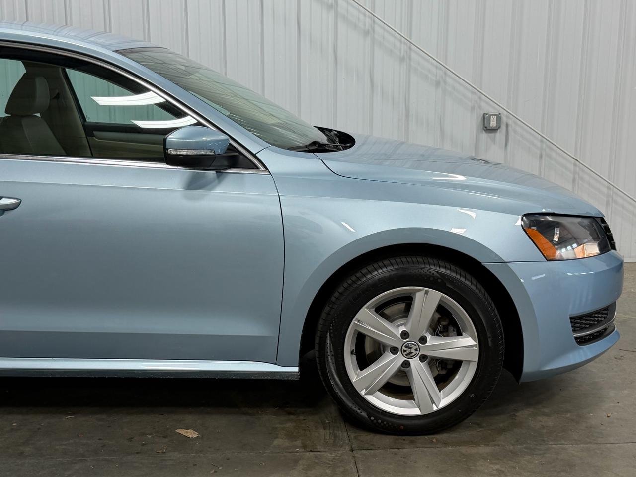 Volkswagen Passat 4dr Sdn 2.5L Auto SE 2013