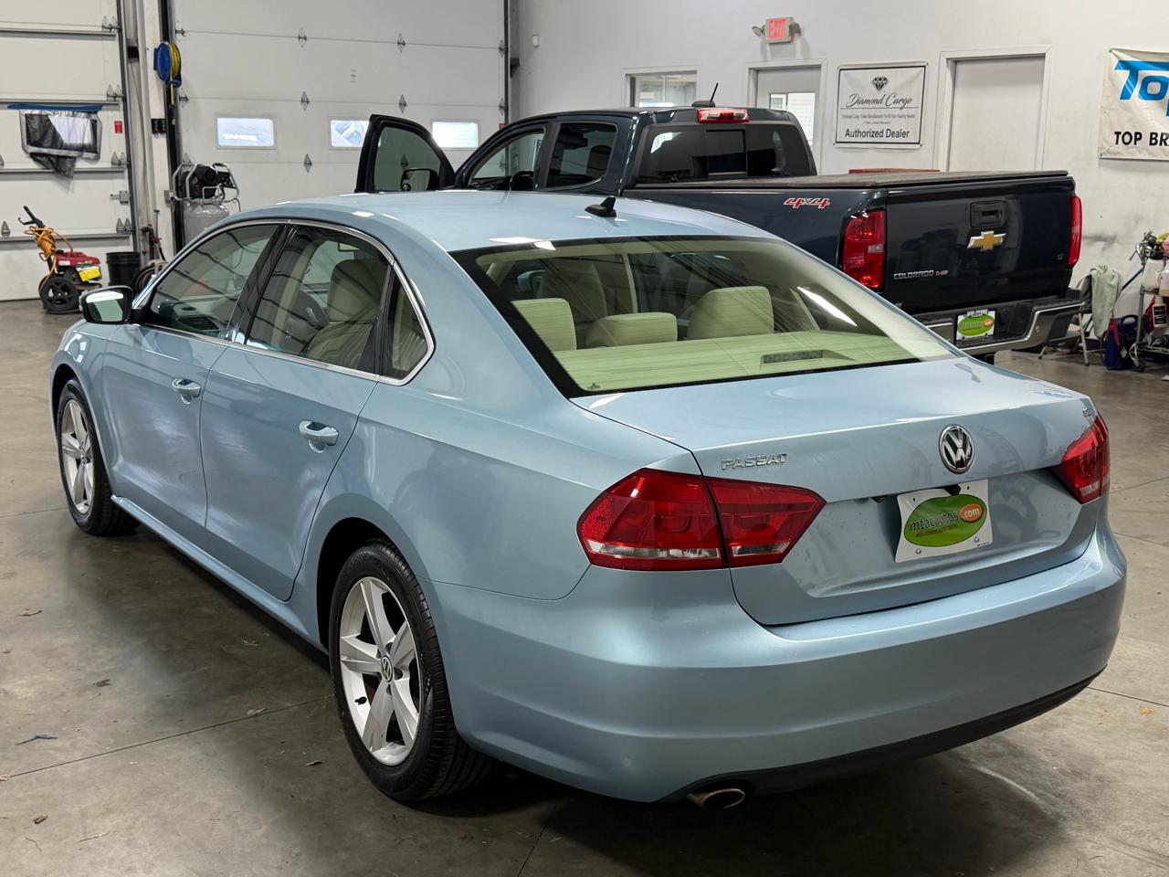 Volkswagen Passat 4dr Sdn 2.5L Auto SE 2013