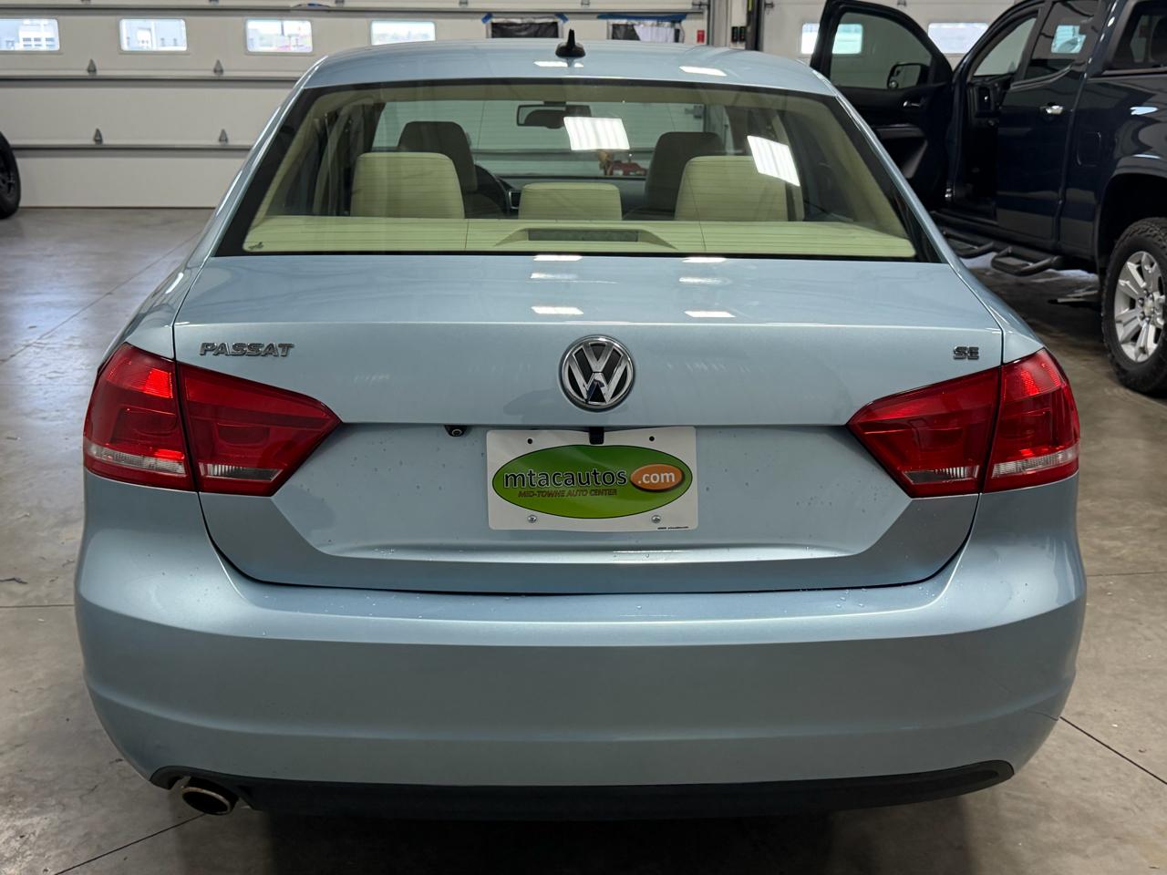 Volkswagen Passat 4dr Sdn 2.5L Auto SE 2013