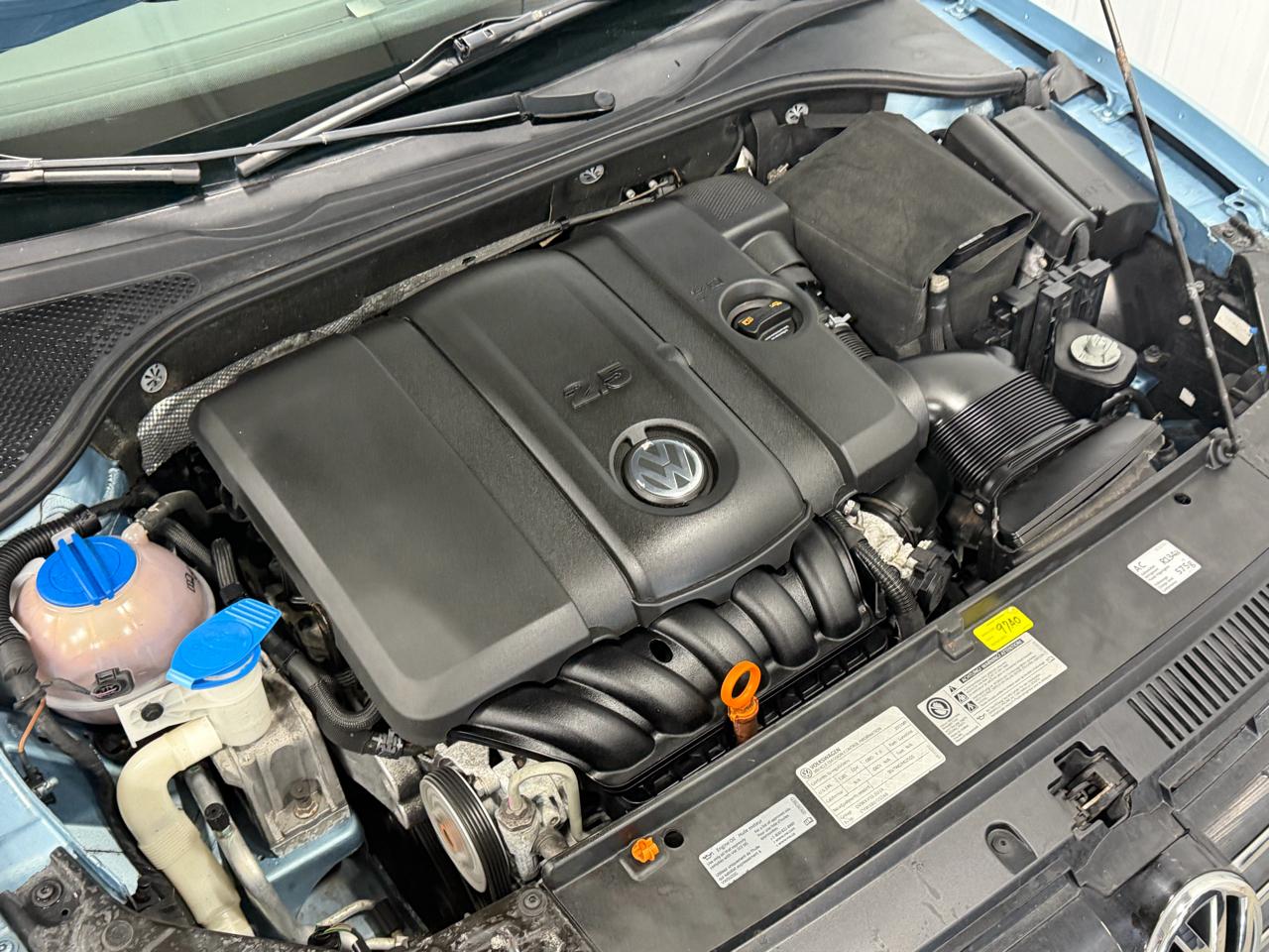 Volkswagen Passat 4dr Sdn 2.5L Auto SE 2013