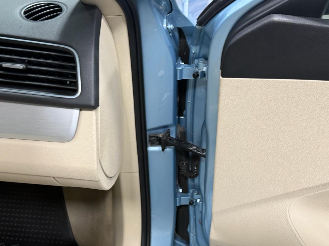 Volkswagen Passat 4dr Sdn 2.5L Auto SE 2013