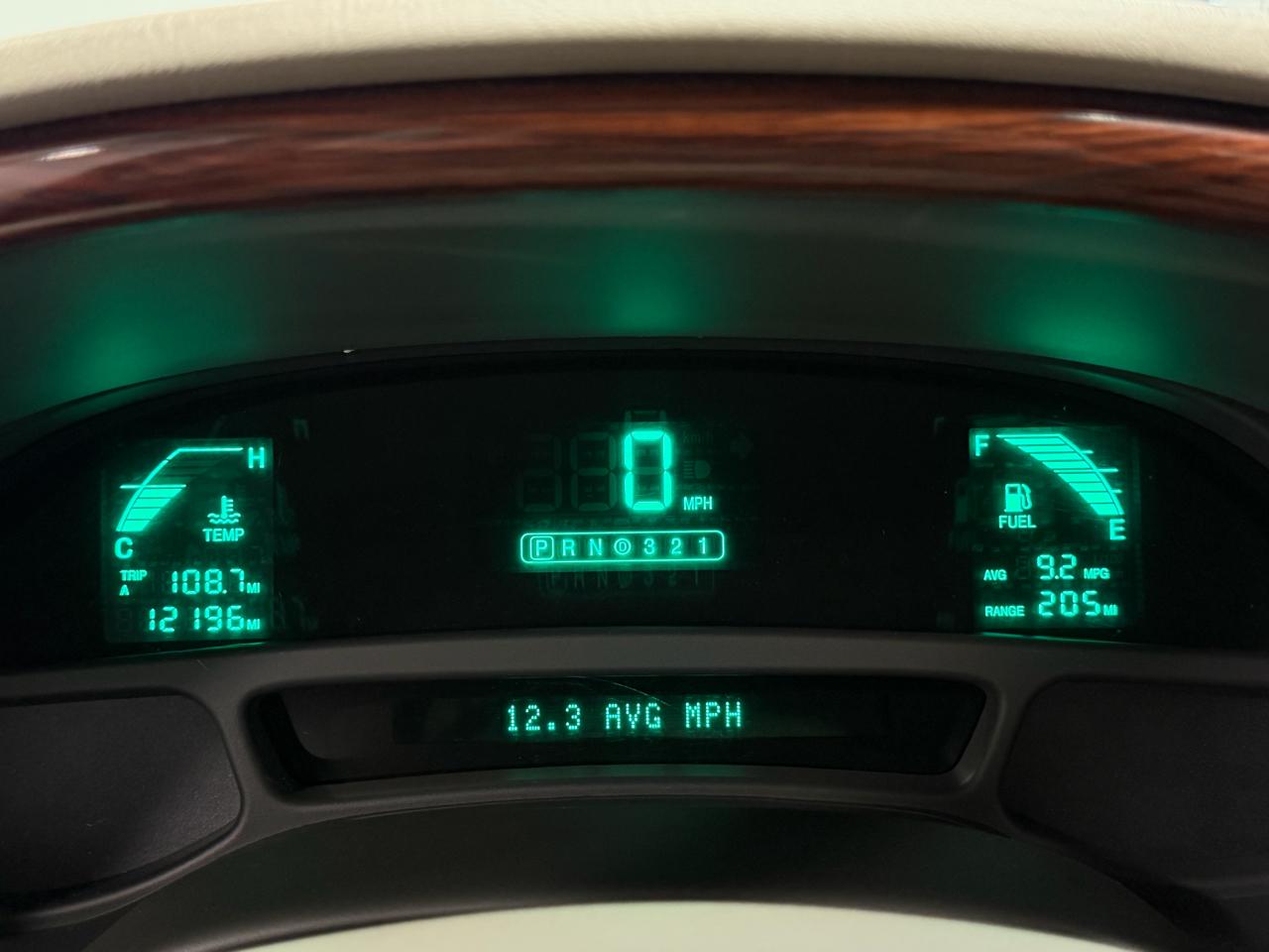 Cadillac DeVille 4dr Sdn w/Livery Pkg 2005