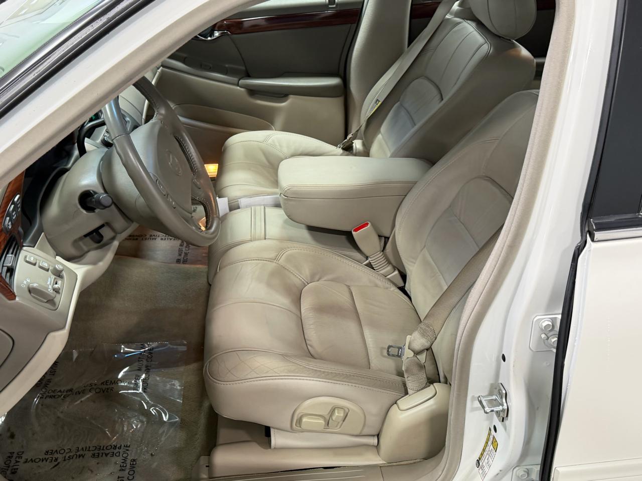 Cadillac DeVille 4dr Sdn w/Livery Pkg 2005