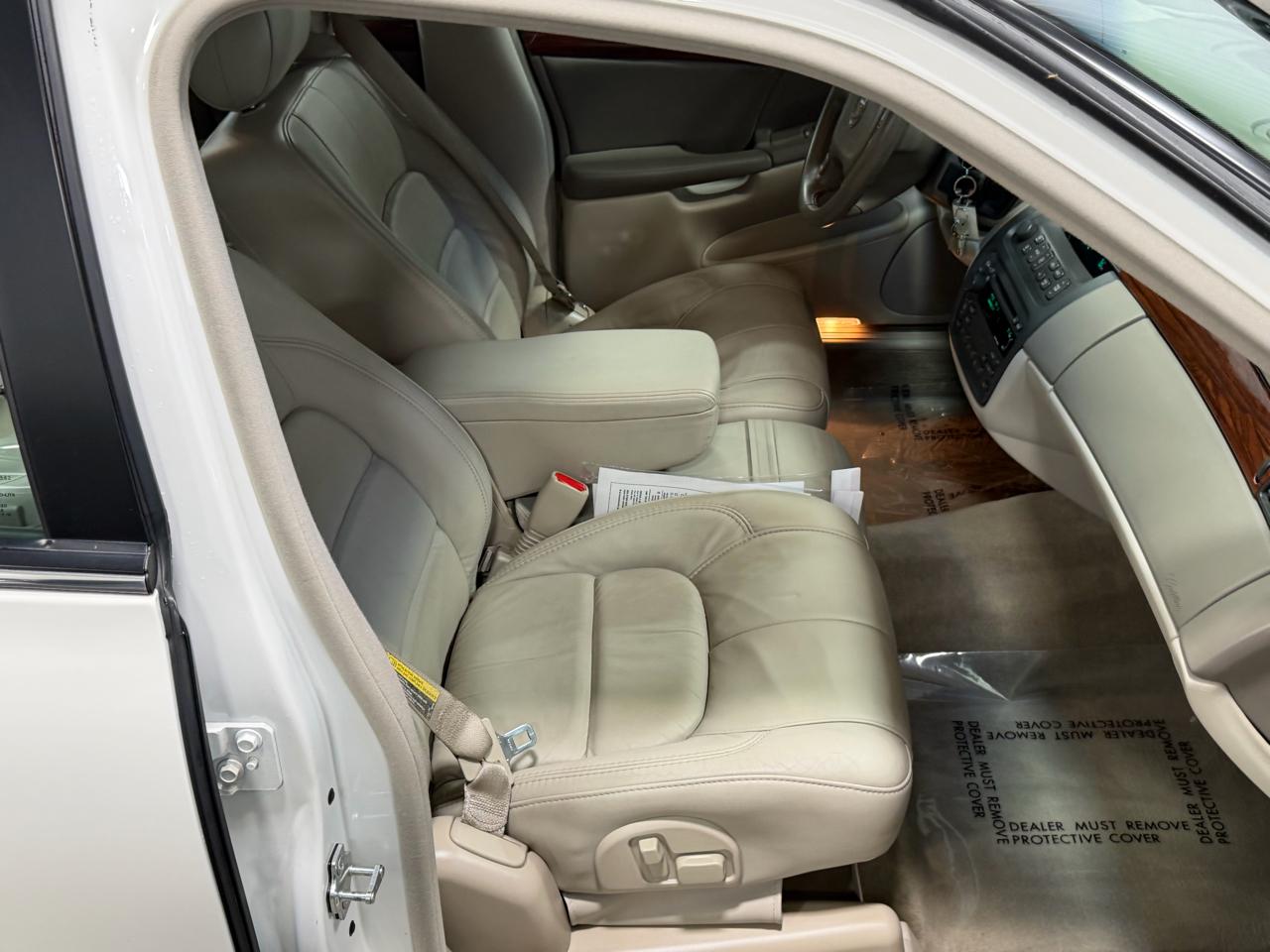 Cadillac DeVille 4dr Sdn w/Livery Pkg 2005