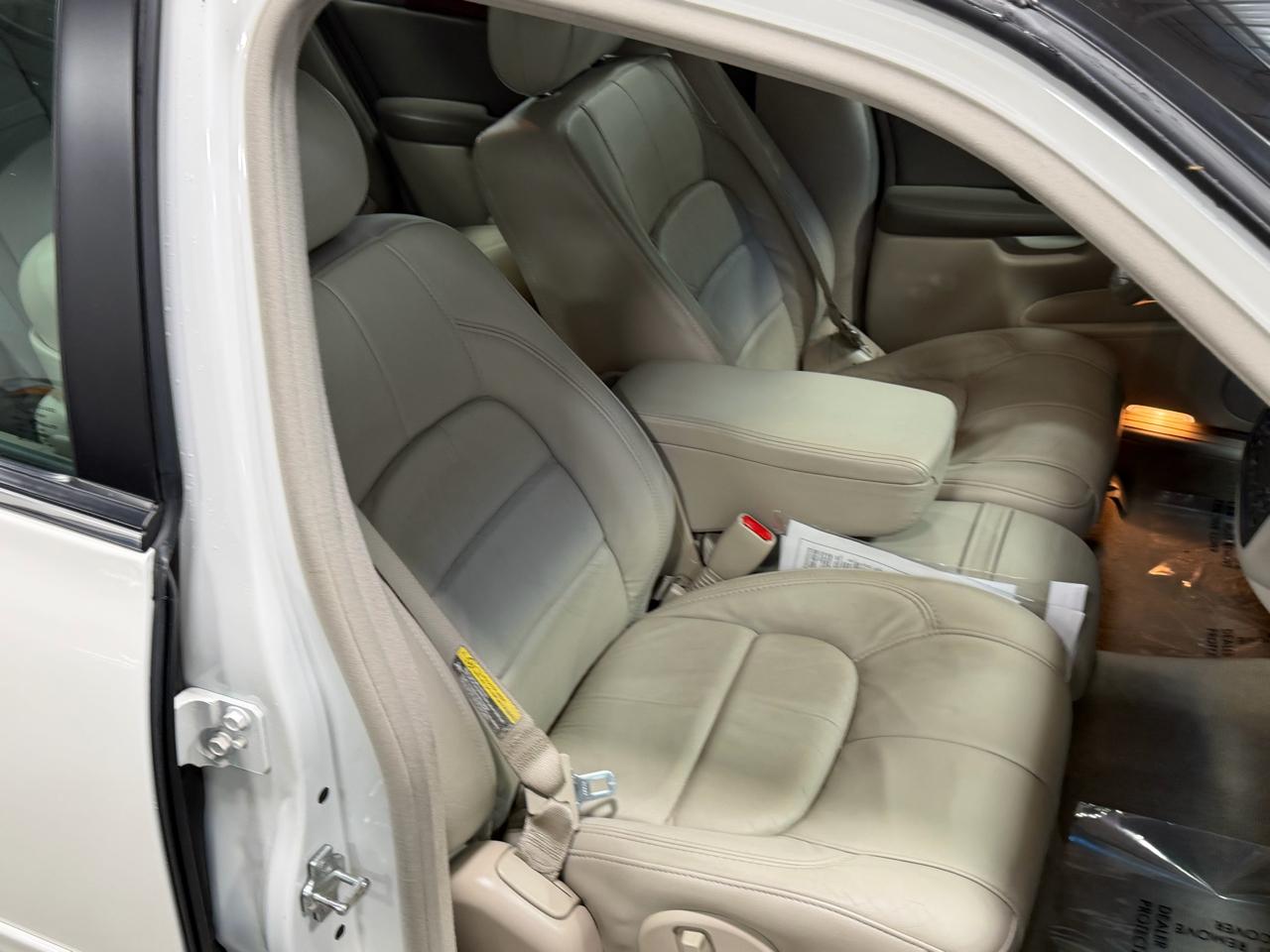 Cadillac DeVille 4dr Sdn w/Livery Pkg 2005