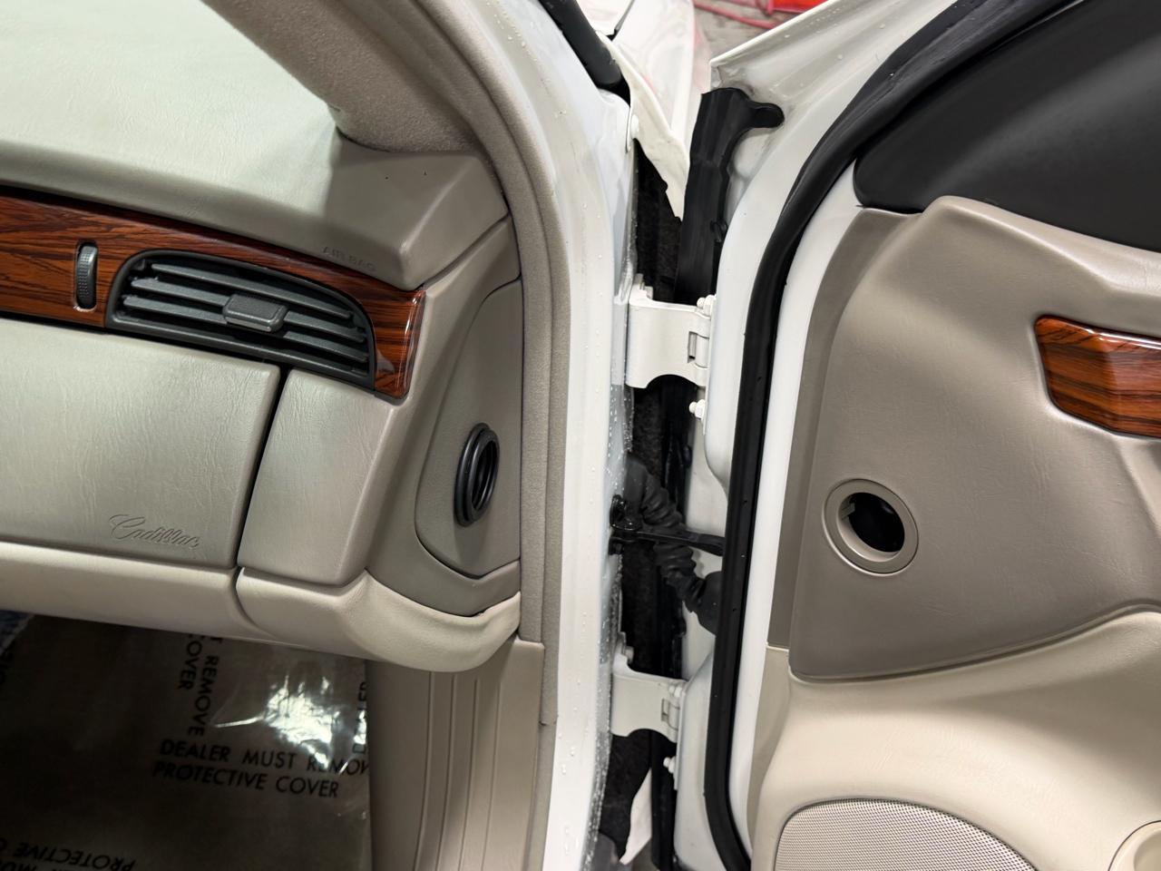 Cadillac DeVille 4dr Sdn w/Livery Pkg 2005