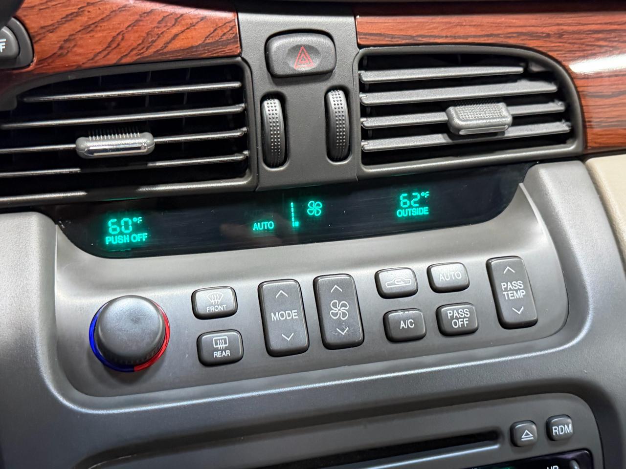 Cadillac DeVille 4dr Sdn w/Livery Pkg 2005