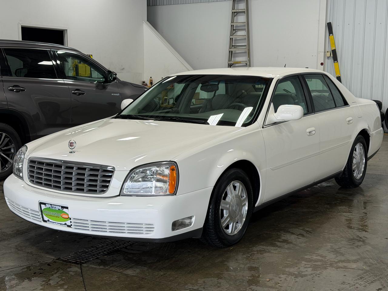 Cadillac DeVille 4dr Sdn w/Livery Pkg 2005