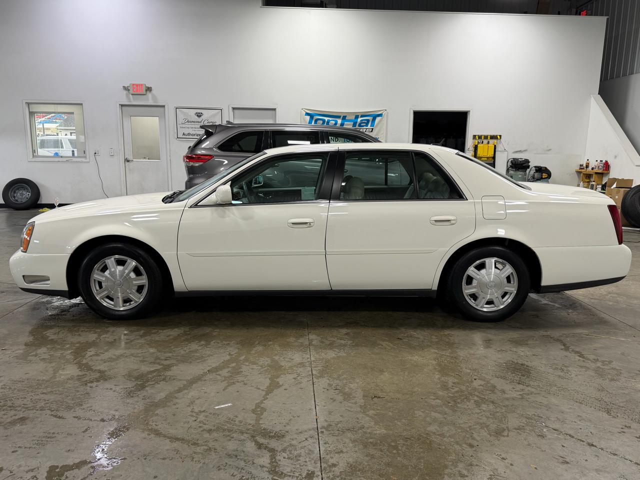 Cadillac DeVille 4dr Sdn w/Livery Pkg 2005