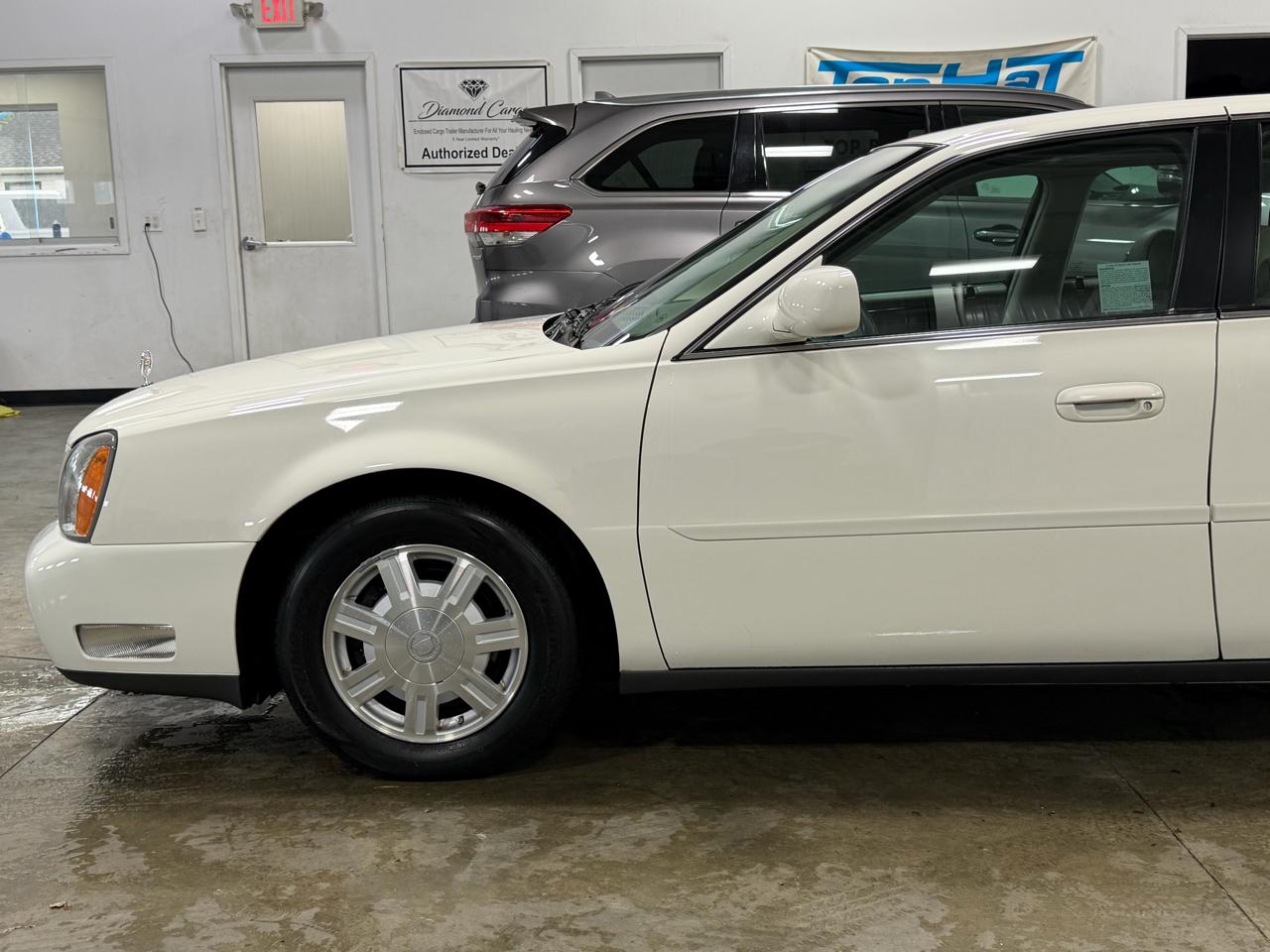 Cadillac DeVille 4dr Sdn w/Livery Pkg 2005