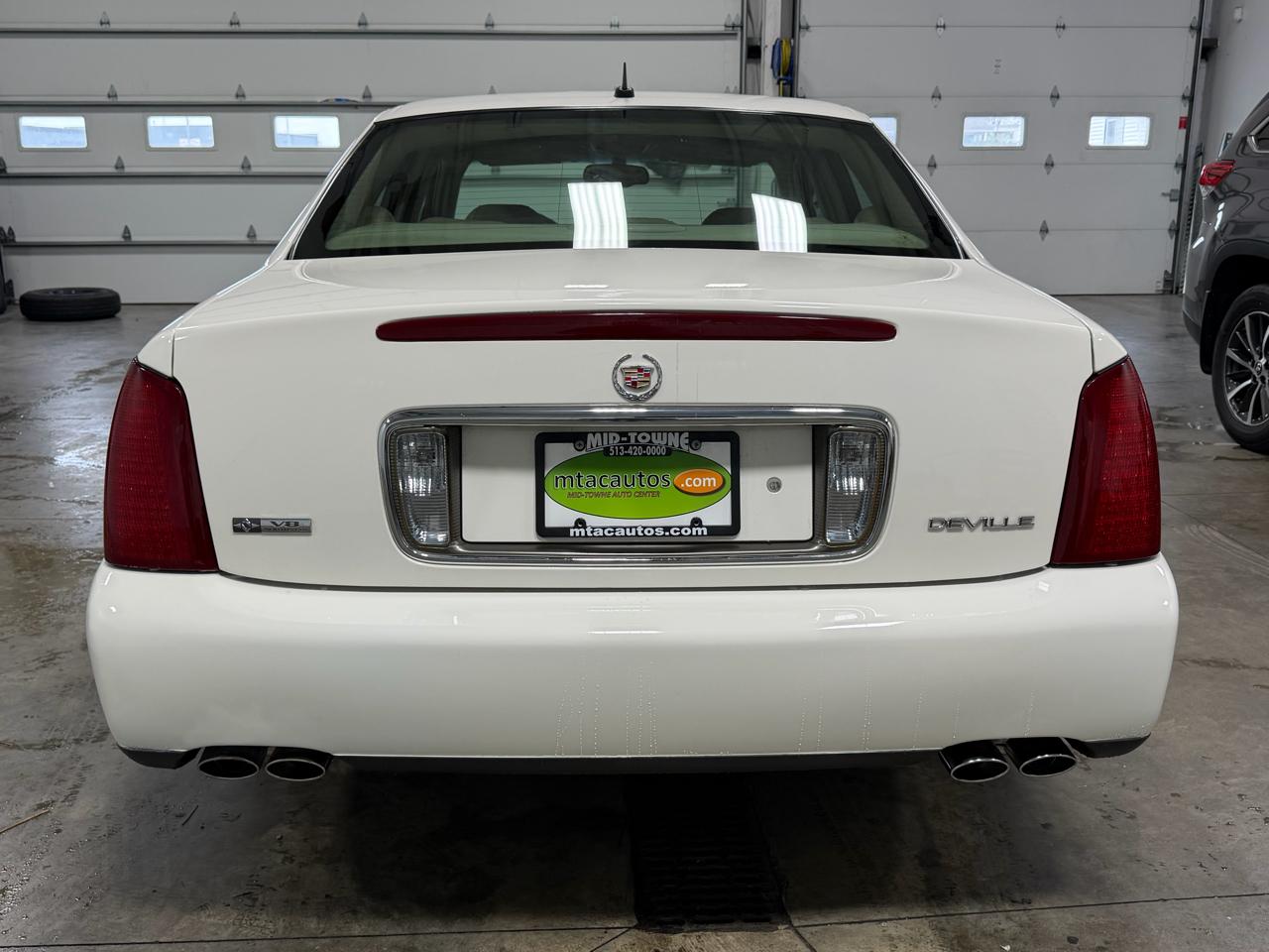 Cadillac DeVille 4dr Sdn w/Livery Pkg 2005