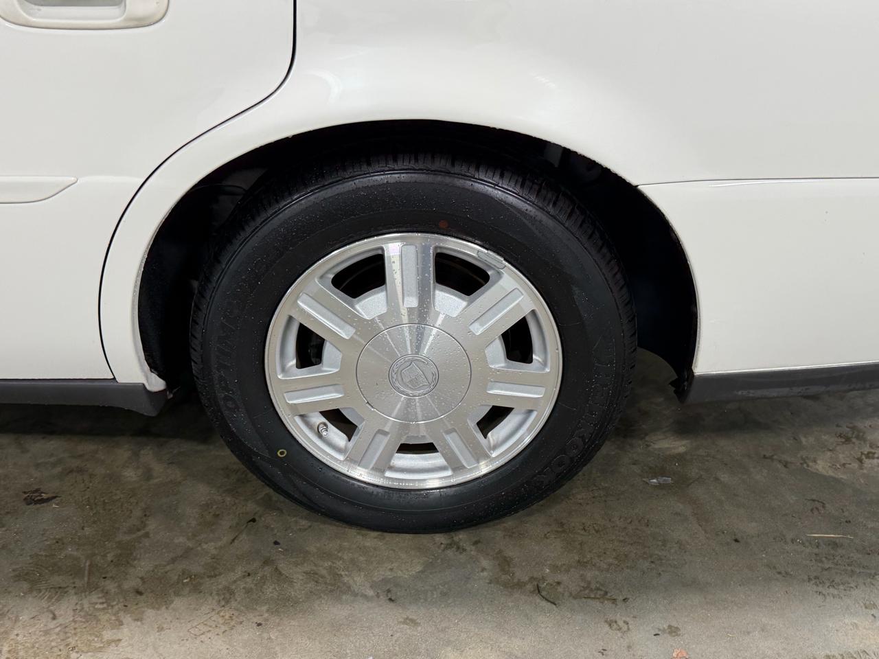 Cadillac DeVille 4dr Sdn w/Livery Pkg 2005