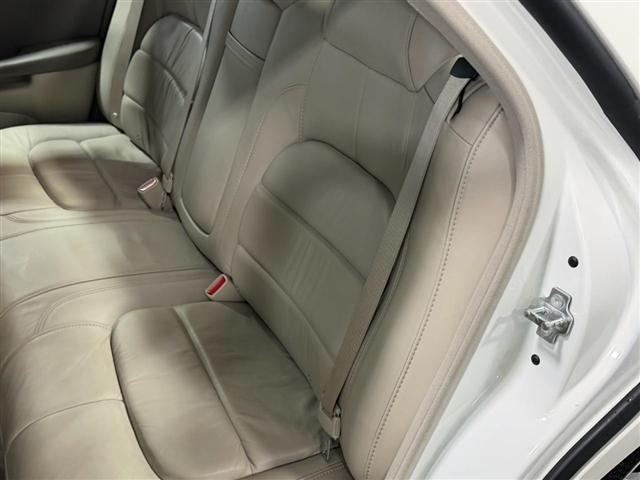 Cadillac DeVille 4dr Sdn w/Livery Pkg 2005