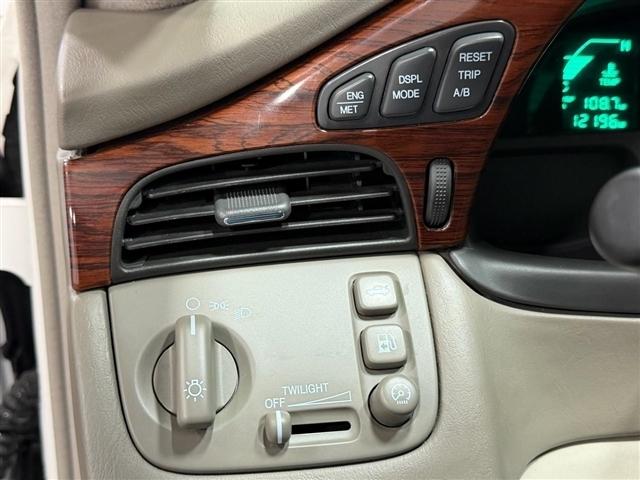 Cadillac DeVille 4dr Sdn w/Livery Pkg 2005