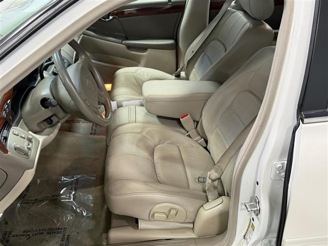 Cadillac DeVille 4dr Sdn w/Livery Pkg 2005