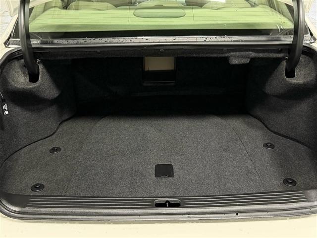 Cadillac DeVille 4dr Sdn w/Livery Pkg 2005