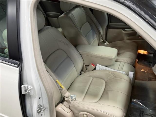 Cadillac DeVille 4dr Sdn w/Livery Pkg 2005