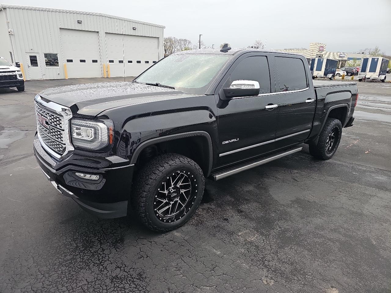 GMC Sierra 1500 4WD Crew Cab 143.5" Denali 2018