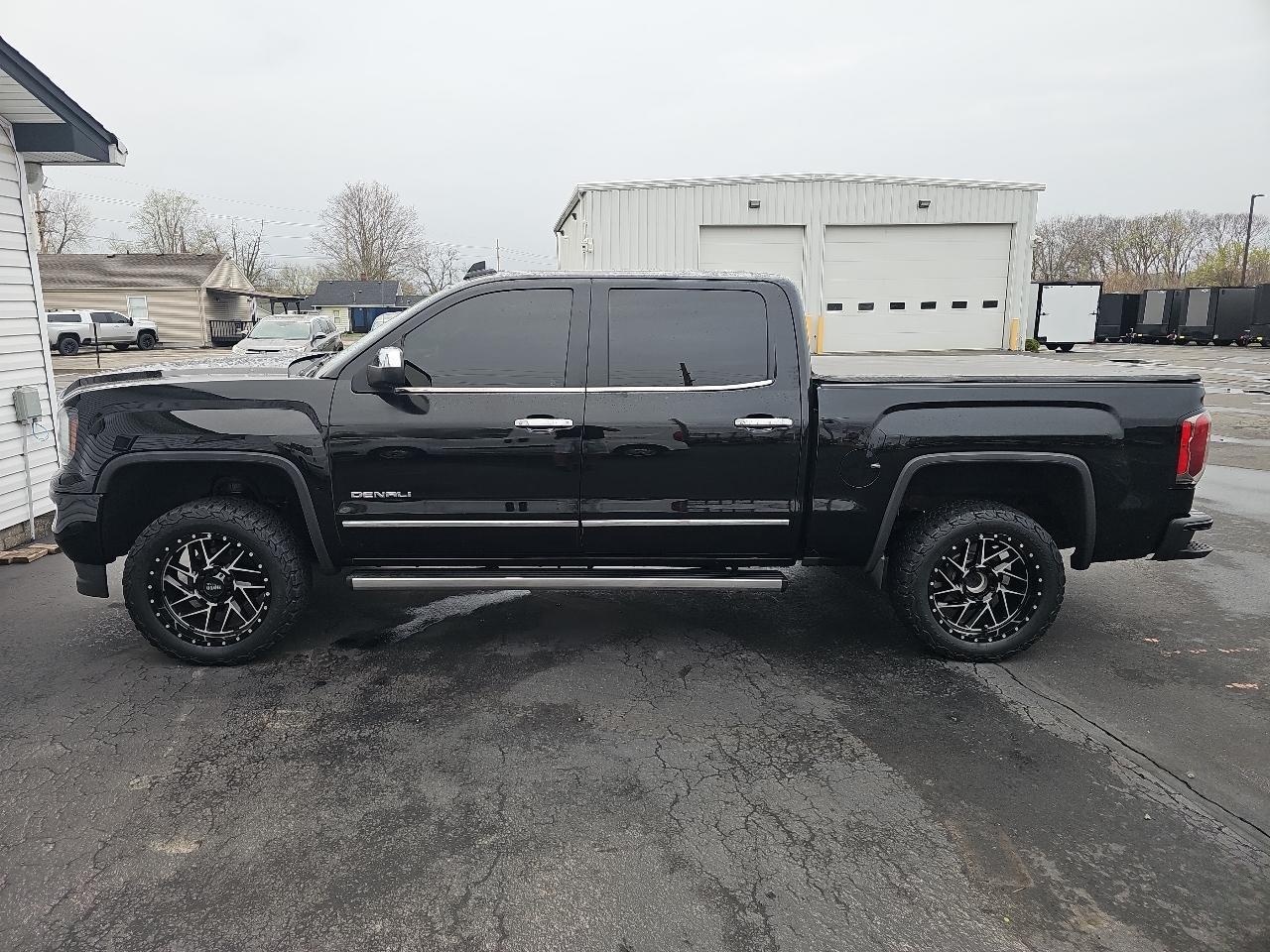 GMC Sierra 1500 4WD Crew Cab 143.5" Denali 2018