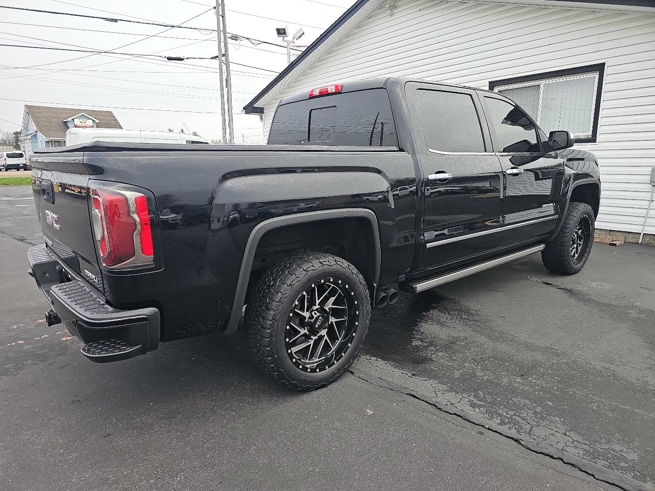 GMC Sierra 1500 4WD Crew Cab 143.5" Denali 2018