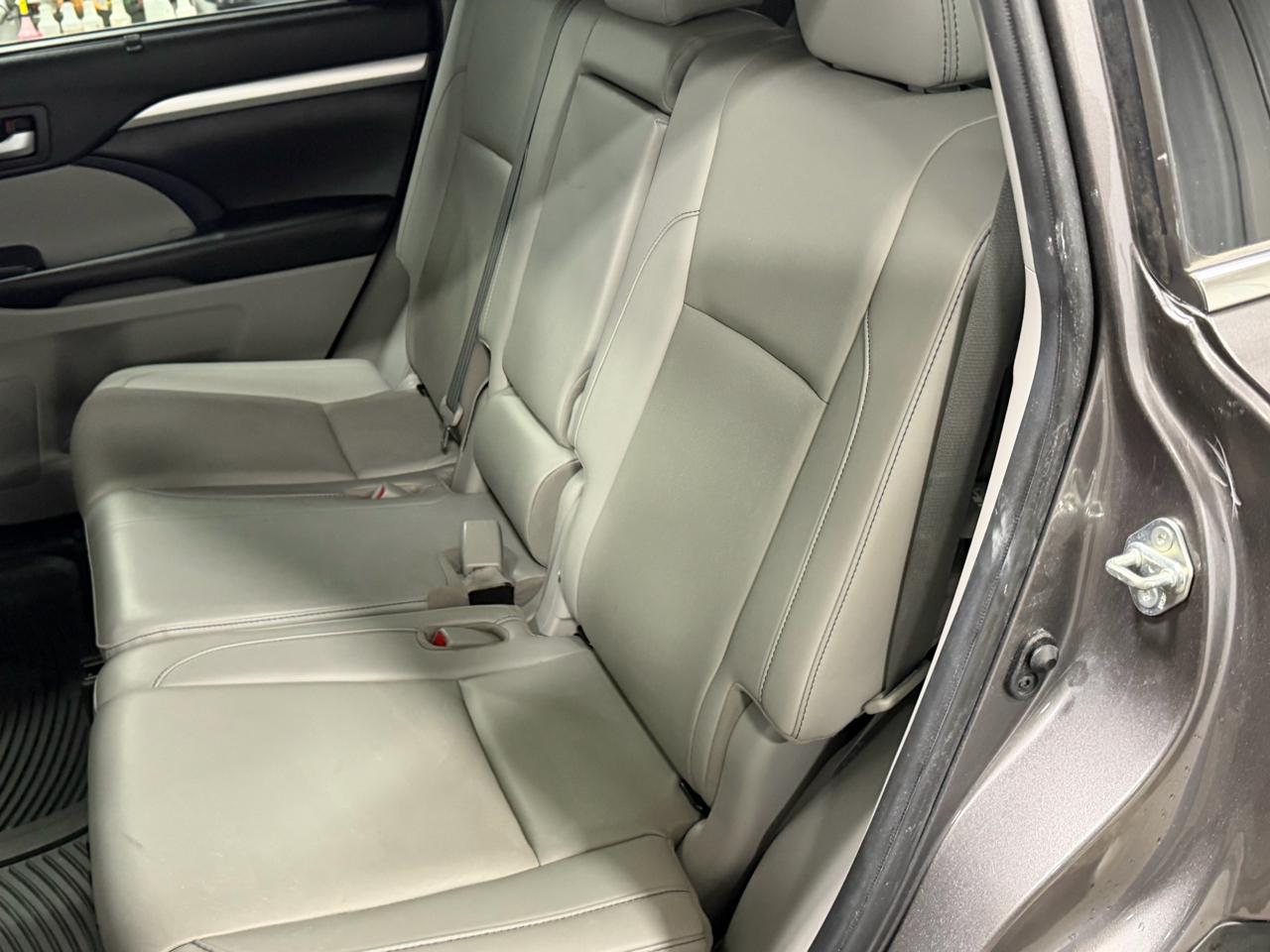 Toyota Highlander Hybrid XLE V6 AWD (Natl) 2019