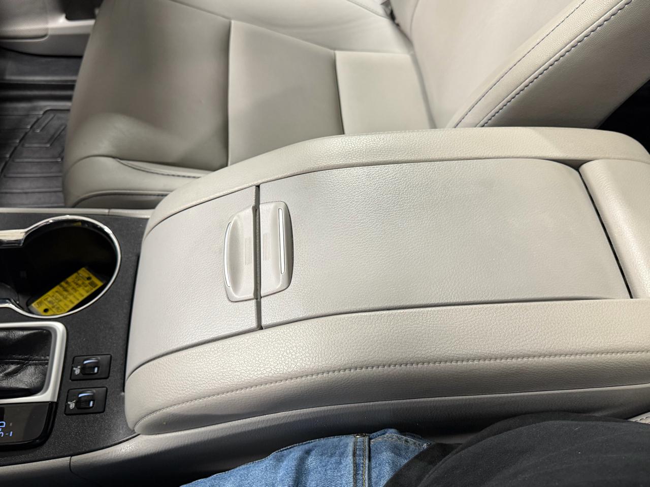 Toyota Highlander Hybrid XLE V6 AWD (Natl) 2019