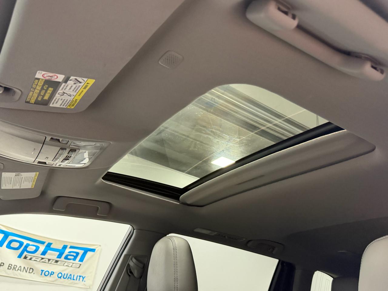 Toyota Highlander Hybrid XLE V6 AWD (Natl) 2019