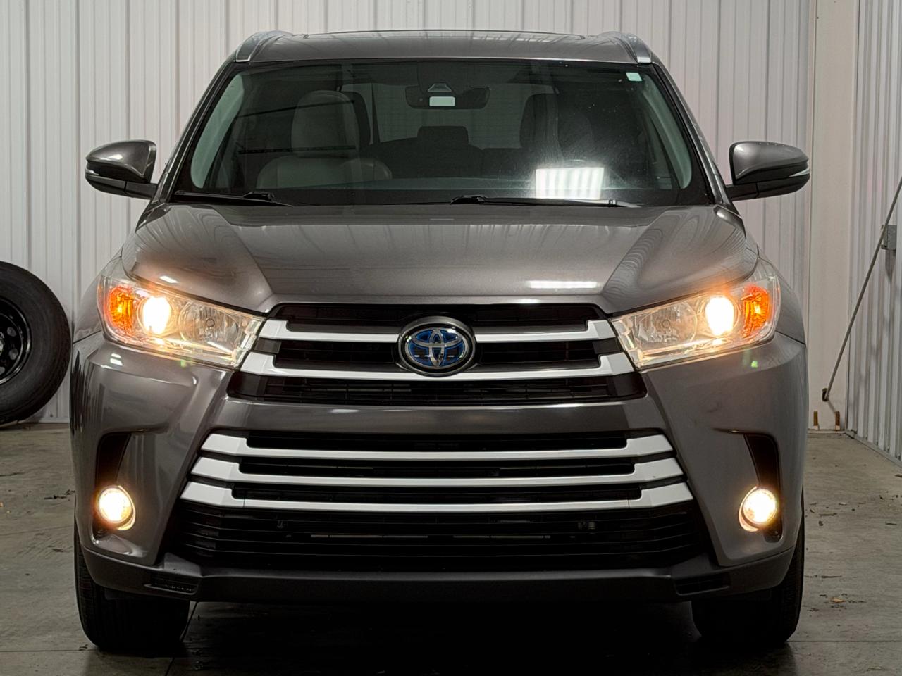 Toyota Highlander Hybrid XLE V6 AWD (Natl) 2019